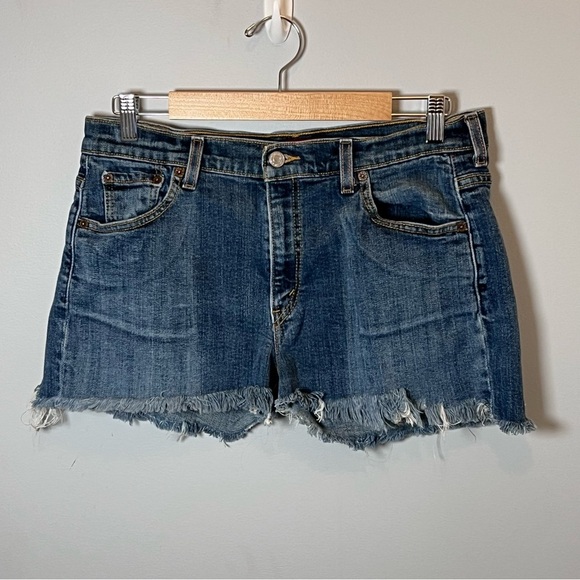 Vintage 515 Levi’s Cut-off Denim Shorts 32” W size 10 Stretch Raw Hem - Picture 1 of 7